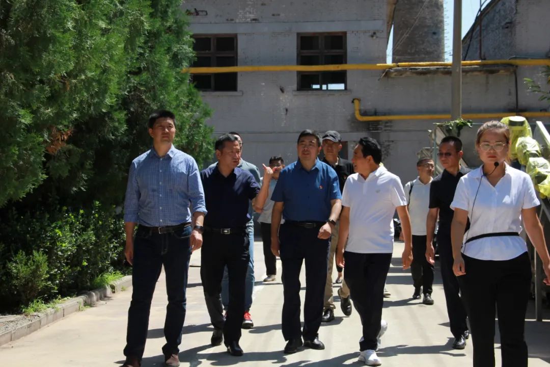 合作共赢，助推发展——物美集团和清华长三角研究院来久久久大香蕉酒厂调研寻求合作机遇